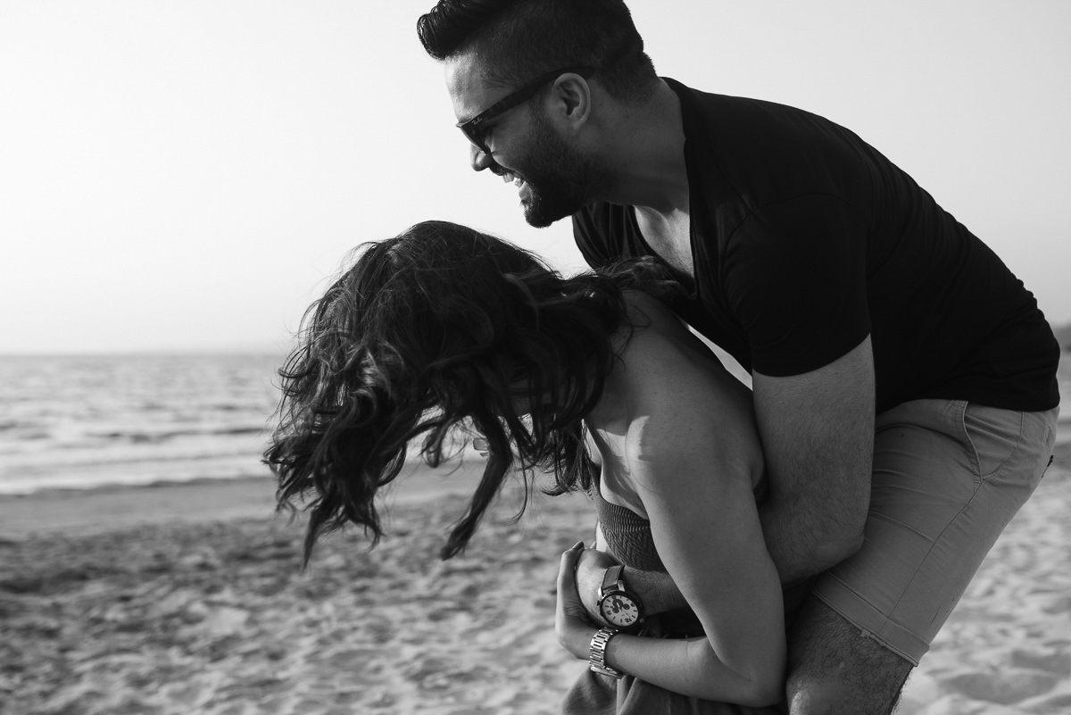 Photooneil Photography - Indian destination wedding photographers pre wedding shoot at Siridao Beach